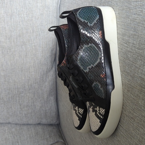 27 Edit Naturalizer Valarie Leather Snake Print Sneaker Shoes Women's Size 6.5M - Picture 8 of 16